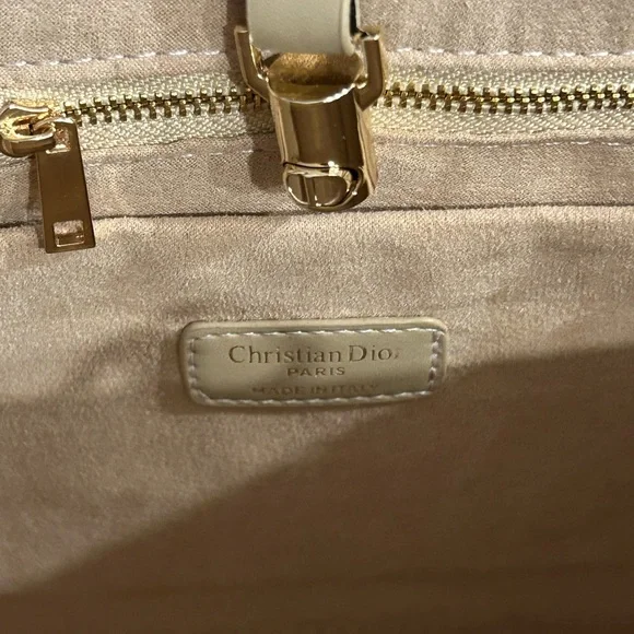 CD Dior Quilted Tote Bag - Picture 6 of 8